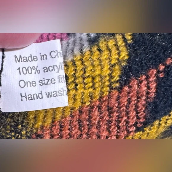 Southwestern Style Geometric Patterned Shawl/Button Closure Fringe Size OS - Picture 8 of 9